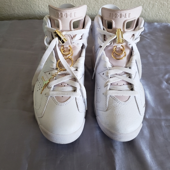 Jordan Womens Retro 6 Charm Ring Sneakers Shoes 5.5 Hard To Find!! - Picture 2 of 16
